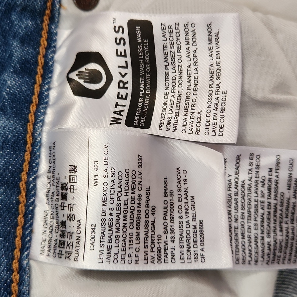 Levi's - Picture 5 of 12